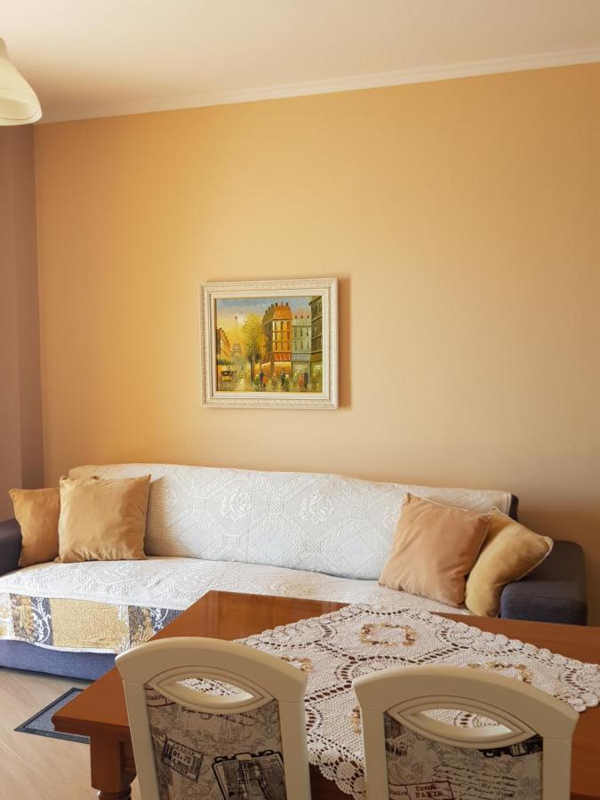 Seaview Right At The Apartament Durrës