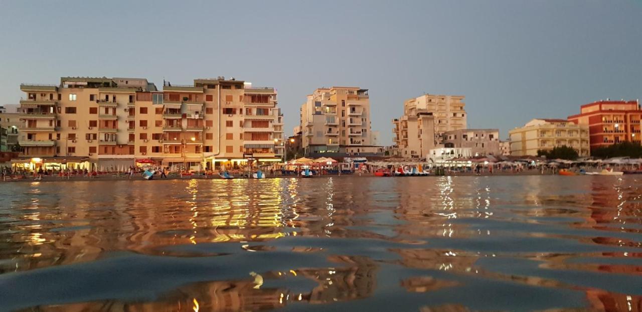 Seaview Right At The * Durrës