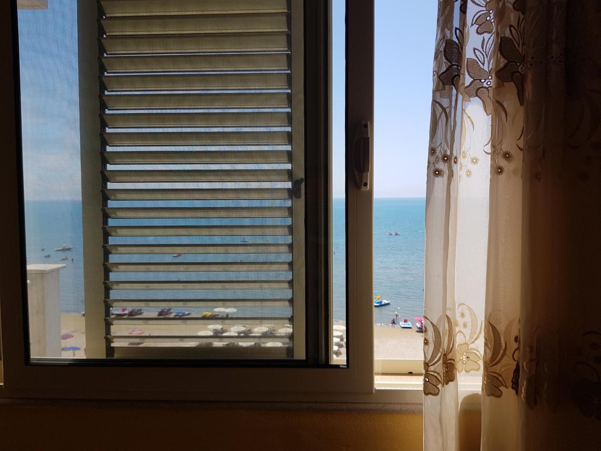 Seaview Right At The Apartament Durrës