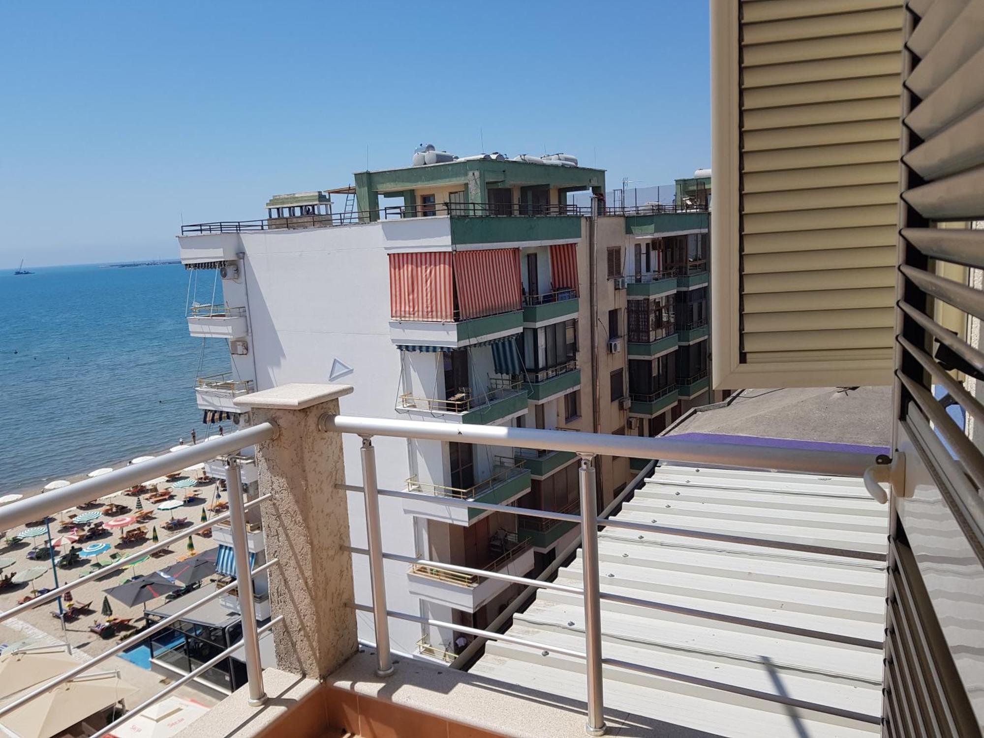 Seaview Right At The *