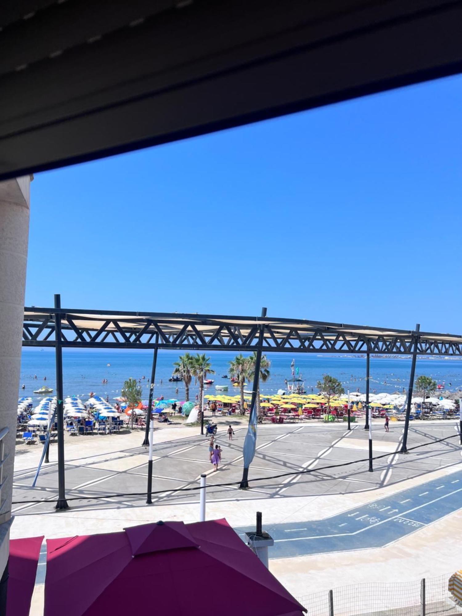 Seaview Right At The * Durrës