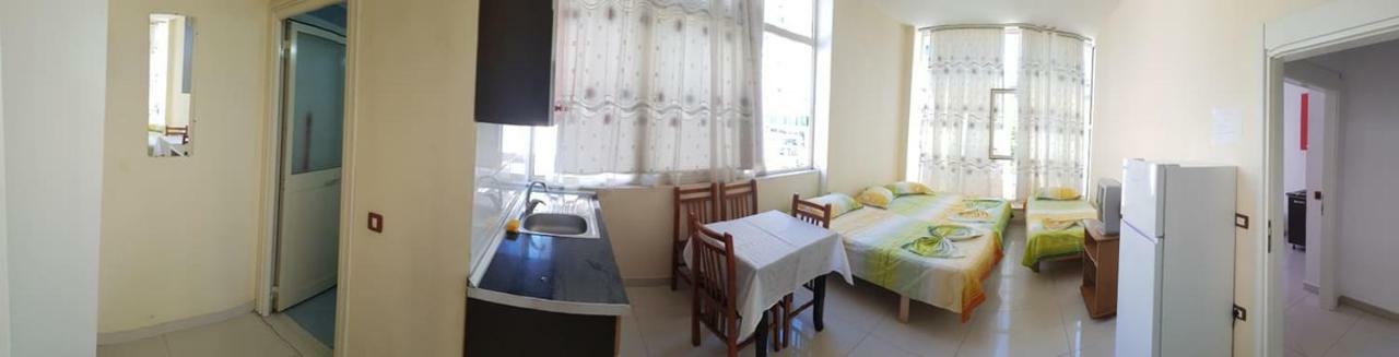 Seaview Right At The *